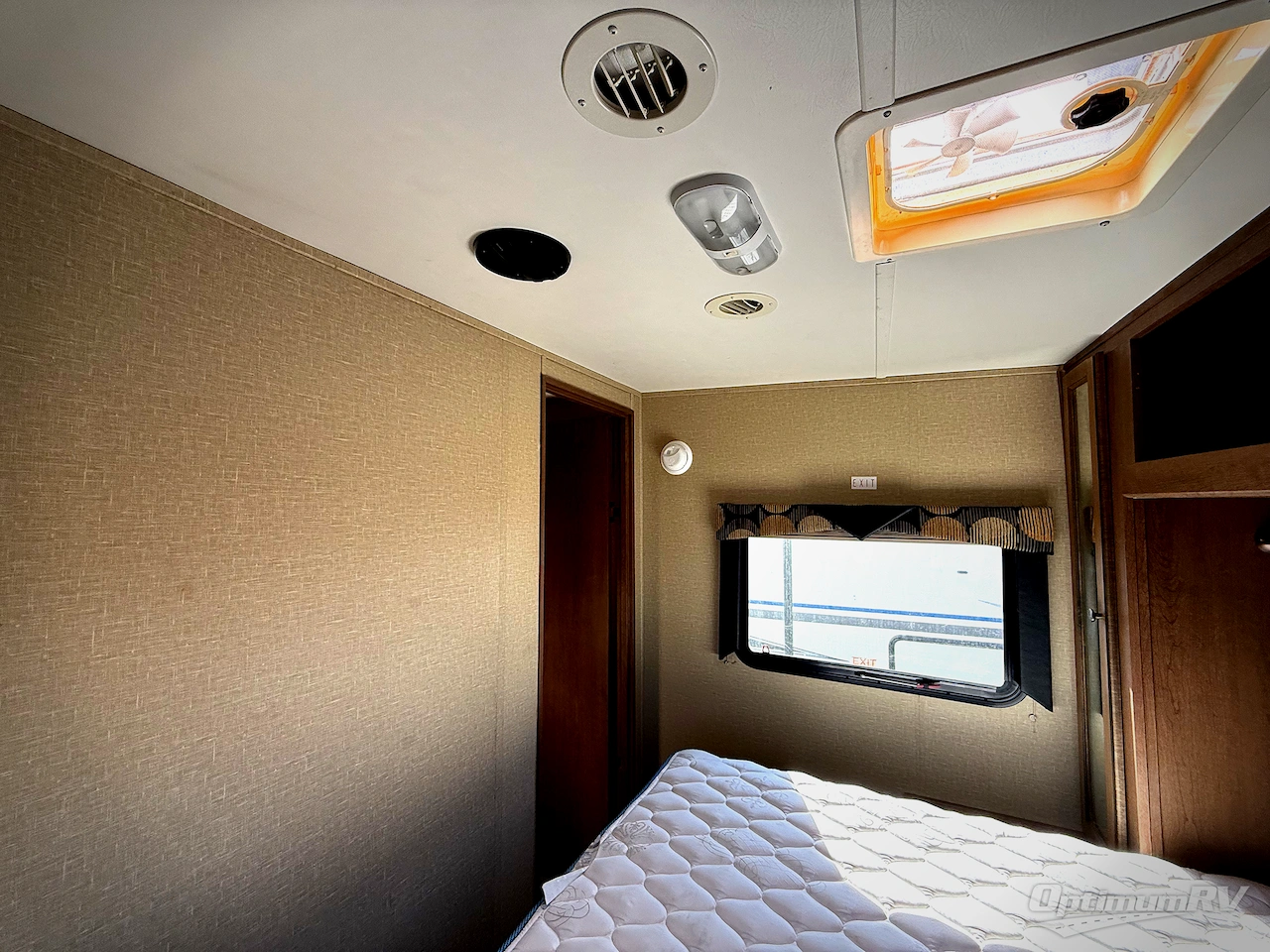 2014 Cruiser Fun Finder XTRA XT-330 Photo 12