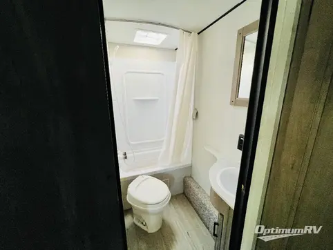 2021 Keystone Hideout 262BH RV Photo 4