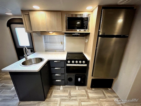 2025 Prime Time Tracer 308BRDLE RV Photo 2