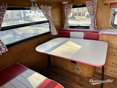 2018 Gulf Stream Vintage Friendship 19ERD RV Photo 3