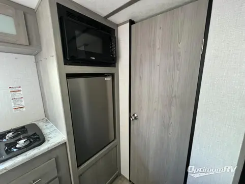 2023 Dutchmen Coleman 17B RV Photo 3