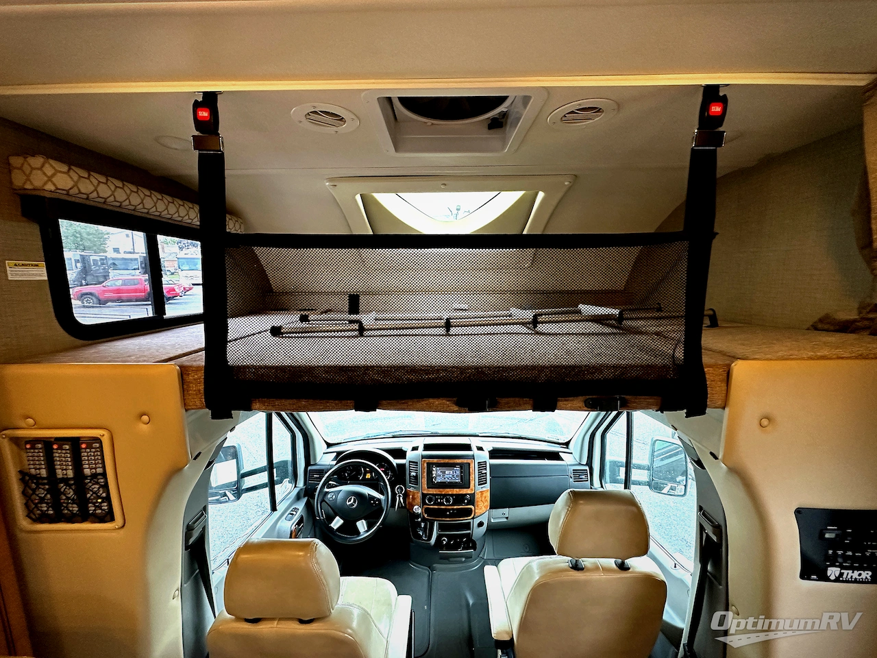 2019 Thor Quantum Sprinter KM24 Photo 5