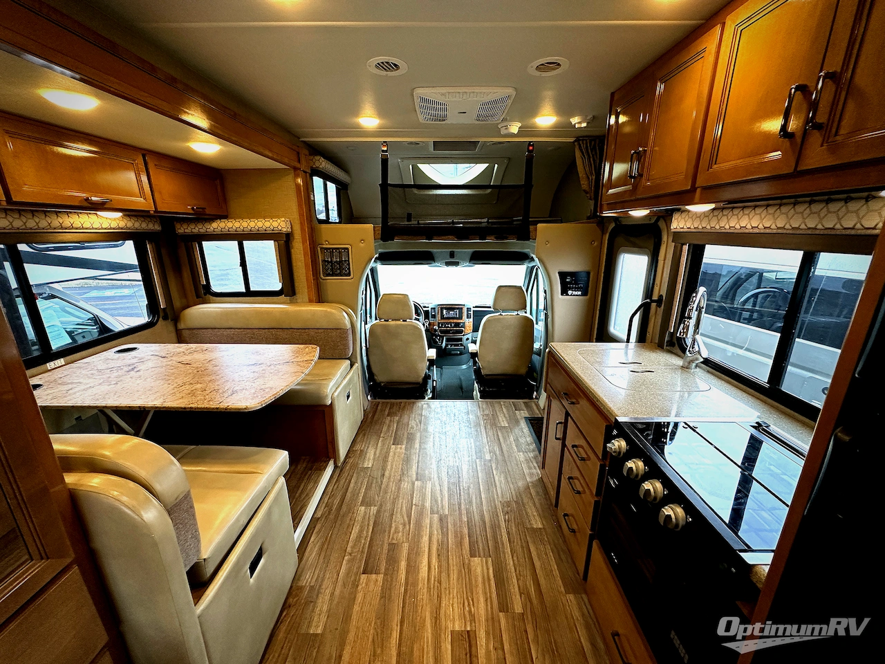 2019 Thor Quantum Sprinter KM24 Photo 7
