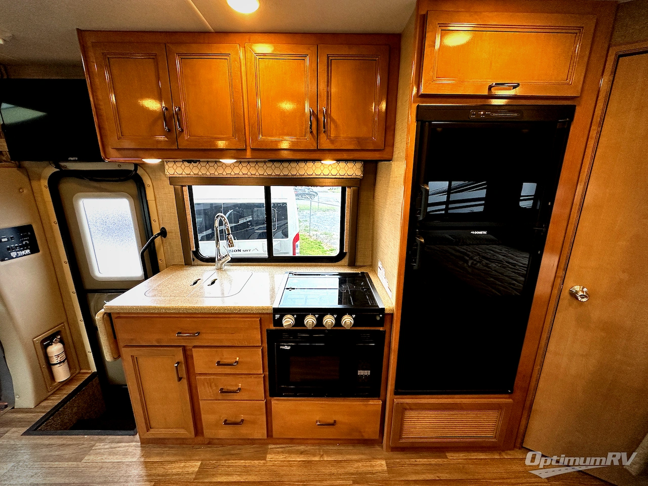2019 Thor Quantum Sprinter KM24 Photo 13