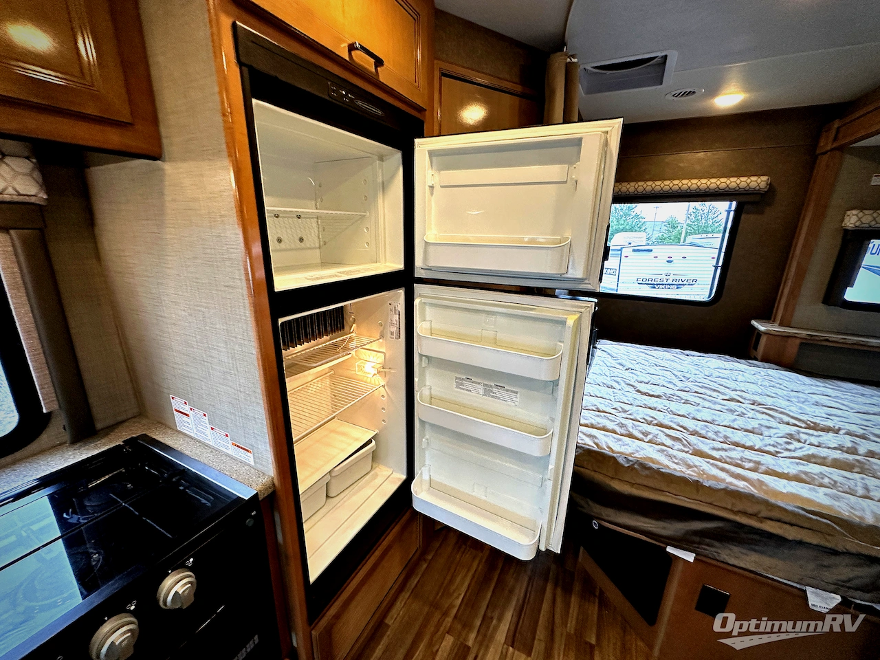 2019 Thor Quantum Sprinter KM24 Photo 14