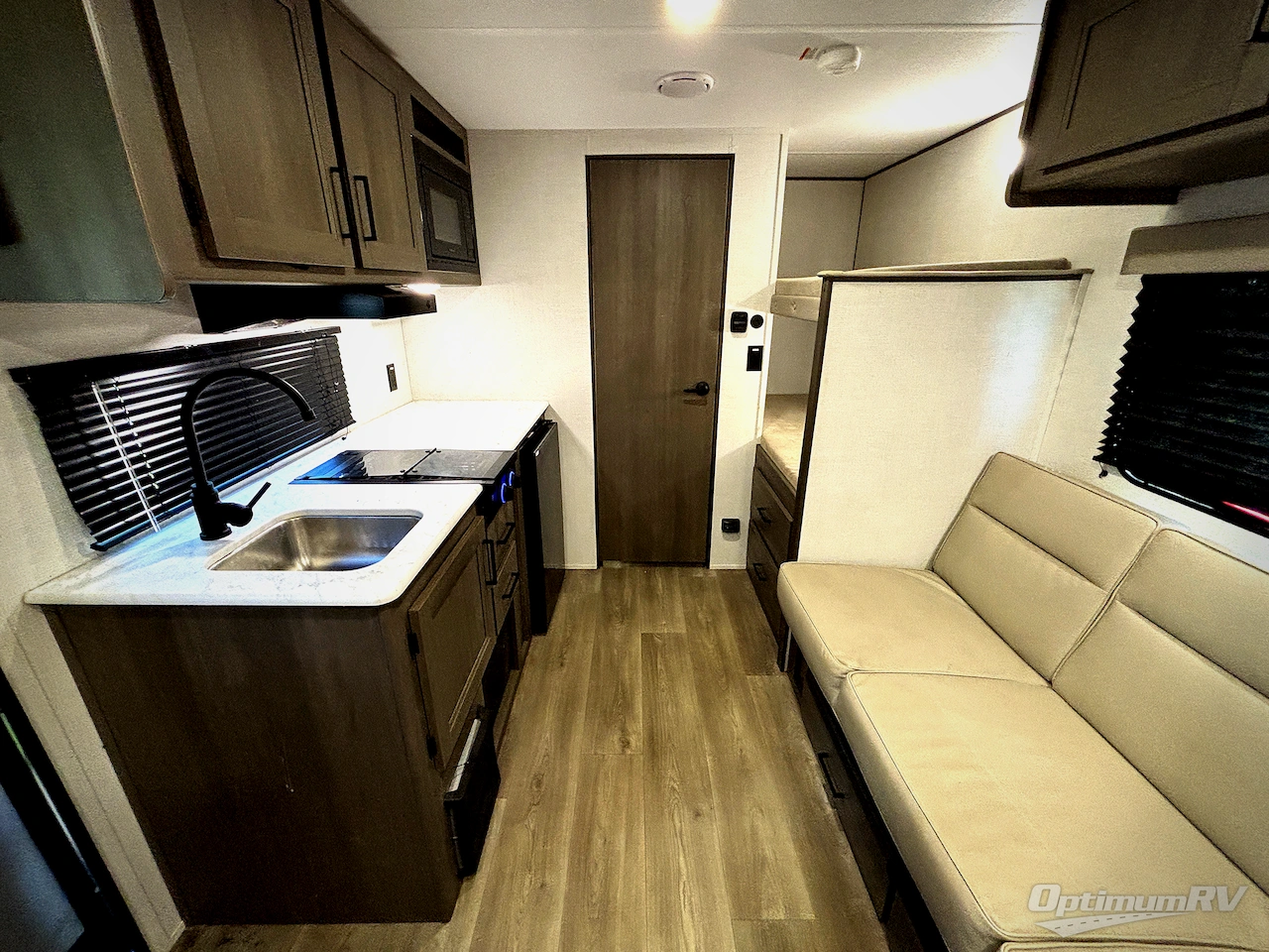 2025 Grand Design Transcend One 151BH Photo 4