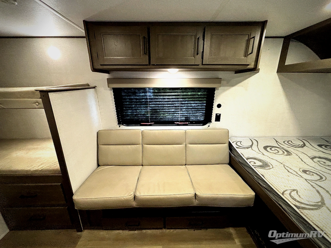 2025 Grand Design Transcend One 151BH Photo 9
