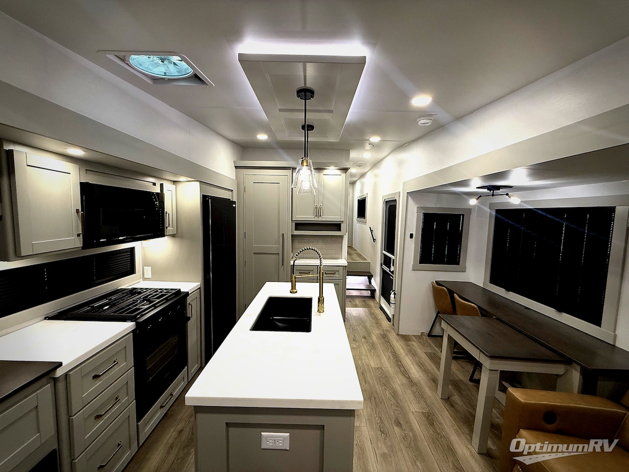 2025 Brinkley Model Z 3610 Photo 5