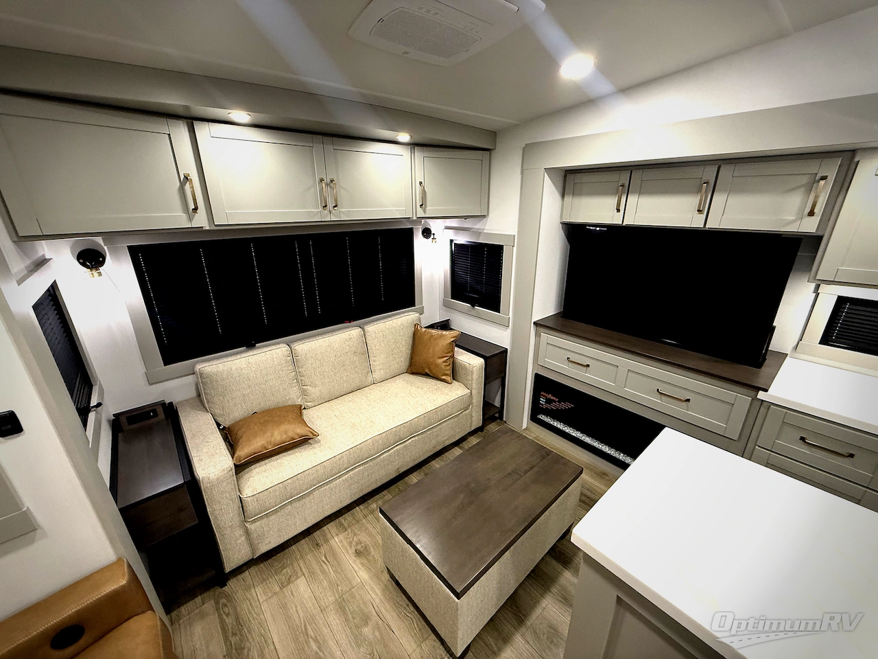 2025 Brinkley Model Z 3610 Photo 10