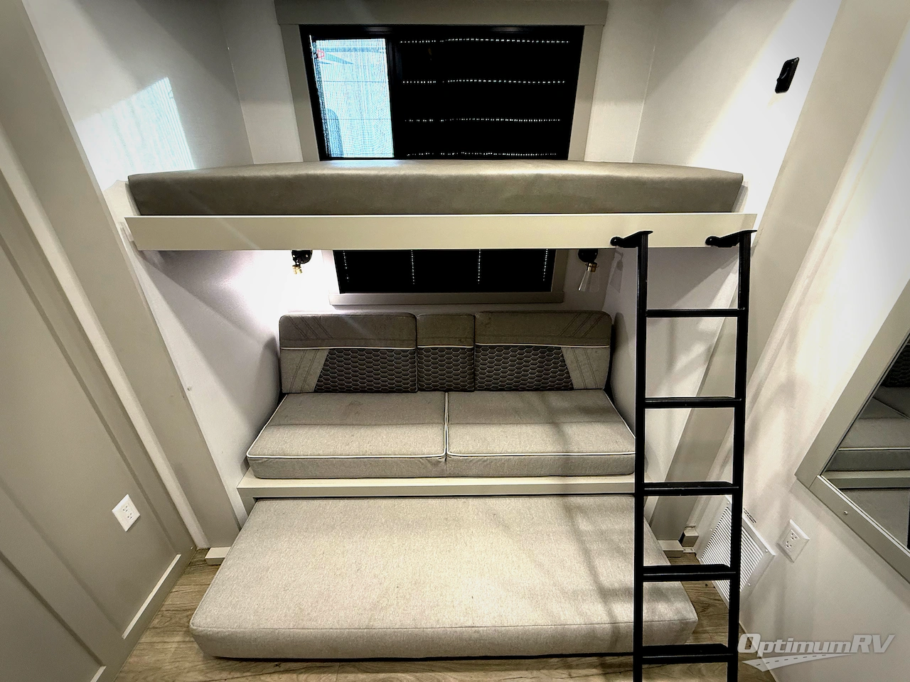 2025 Brinkley Model Z 3610 Photo 22