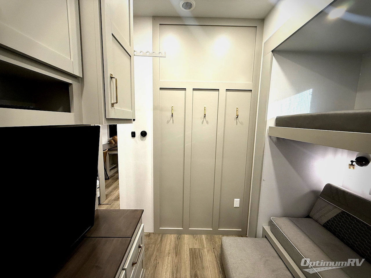 2025 Brinkley Model Z 3610 Photo 24