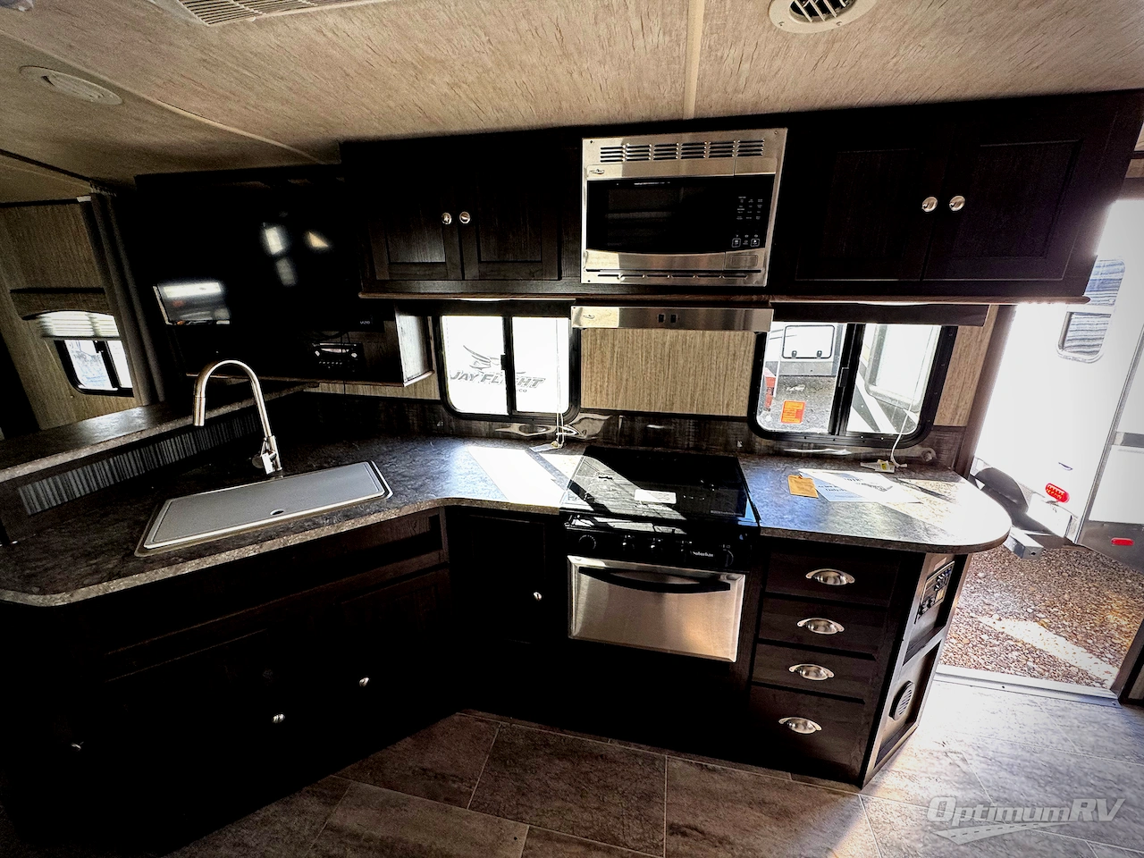 2018 Heartland Sundance Ultra Lite 221 RB Photo 4