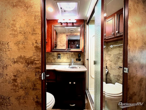 2017 Newmar Bay Star 3518 RV Photo 3