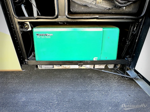2017 Newmar Bay Star 3518 RV Photo 4