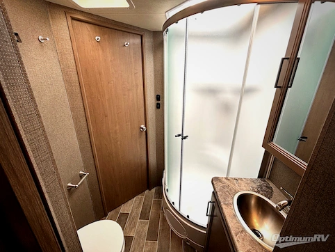 2021 Thor Chateau 31EV RV Photo 2