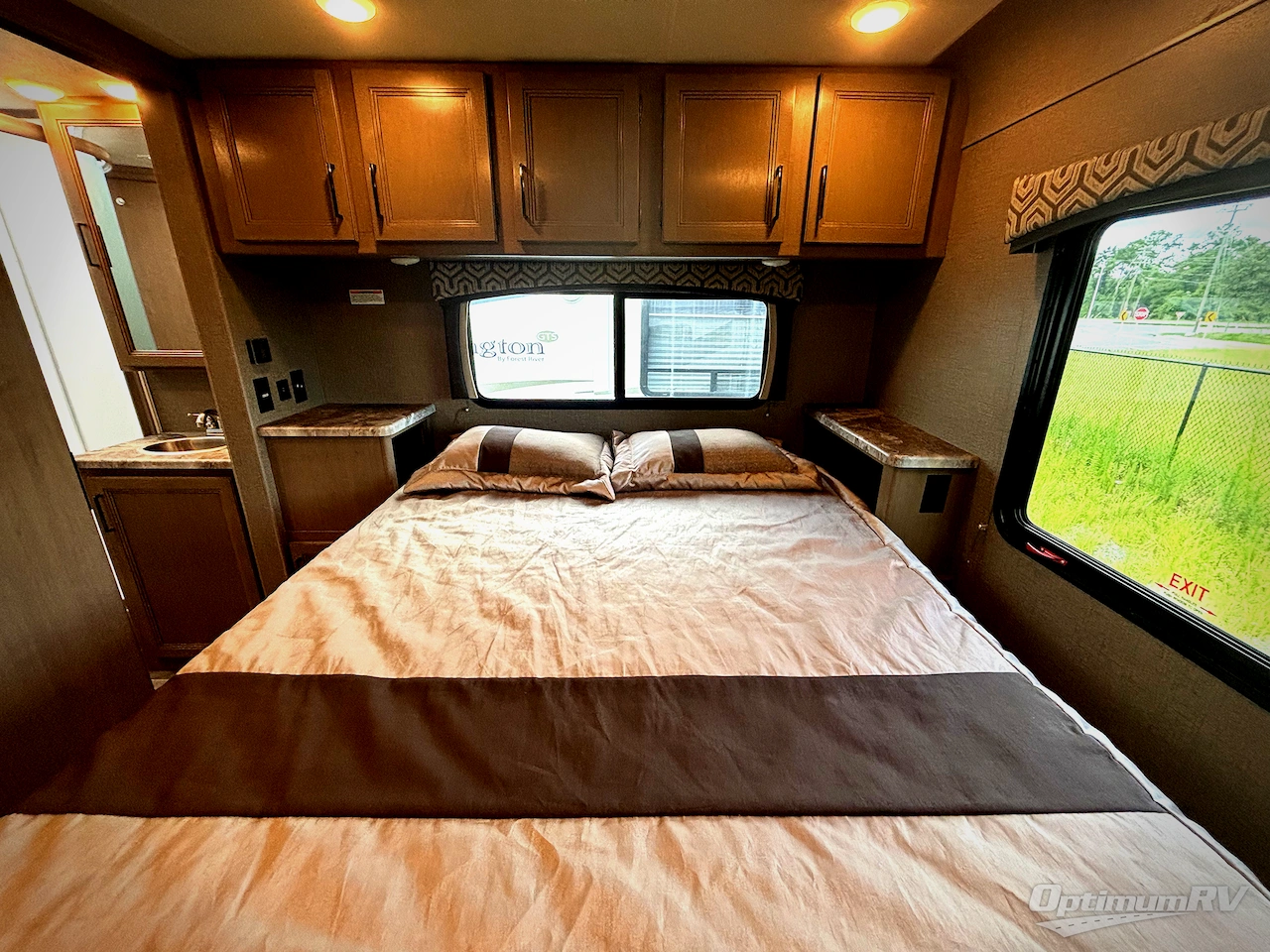 2021 Thor Chateau 31EV Photo 42