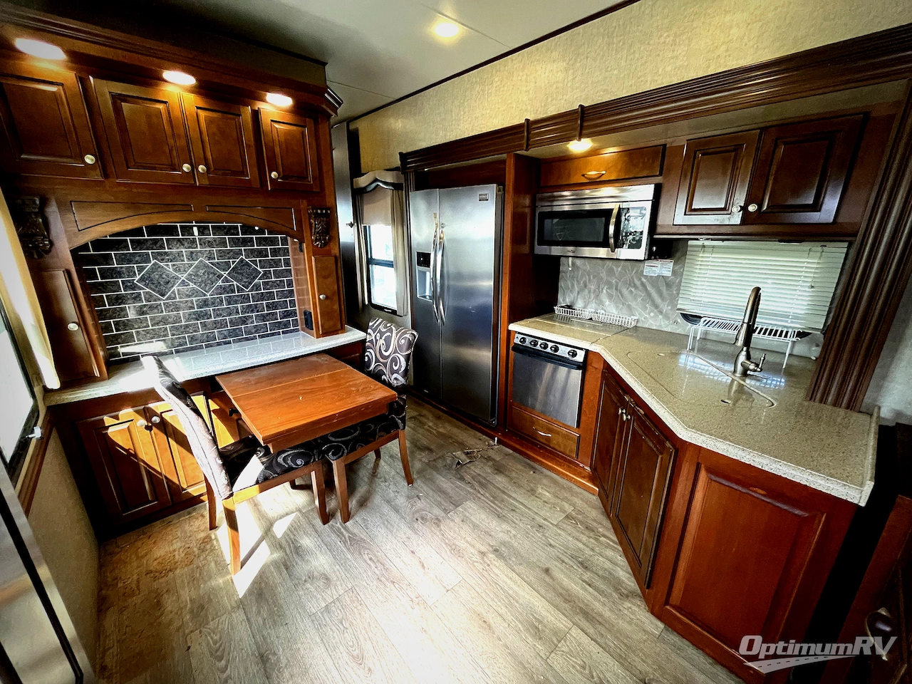 2015 Heartland Big Country 3800FL Photo 4