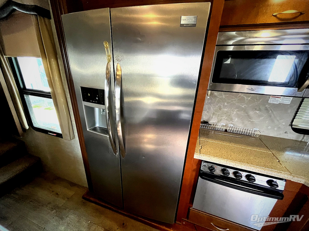 2015 Heartland Big Country 3800FL Photo 6