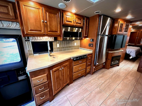 2017 Tiffin Allegro 32 SA RV Photo 3