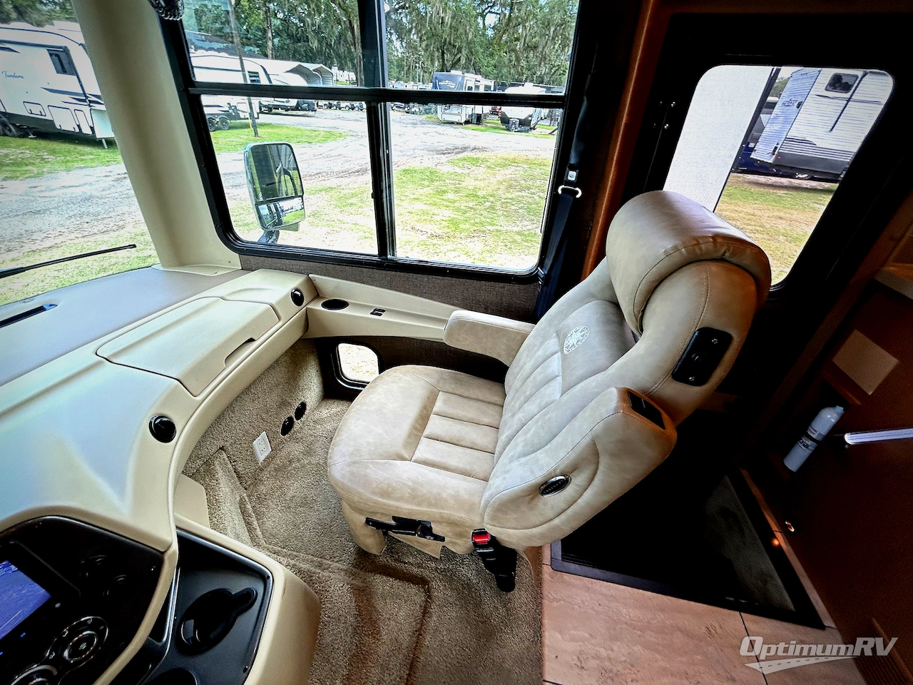 2017 Tiffin Allegro 32 SA Photo 9