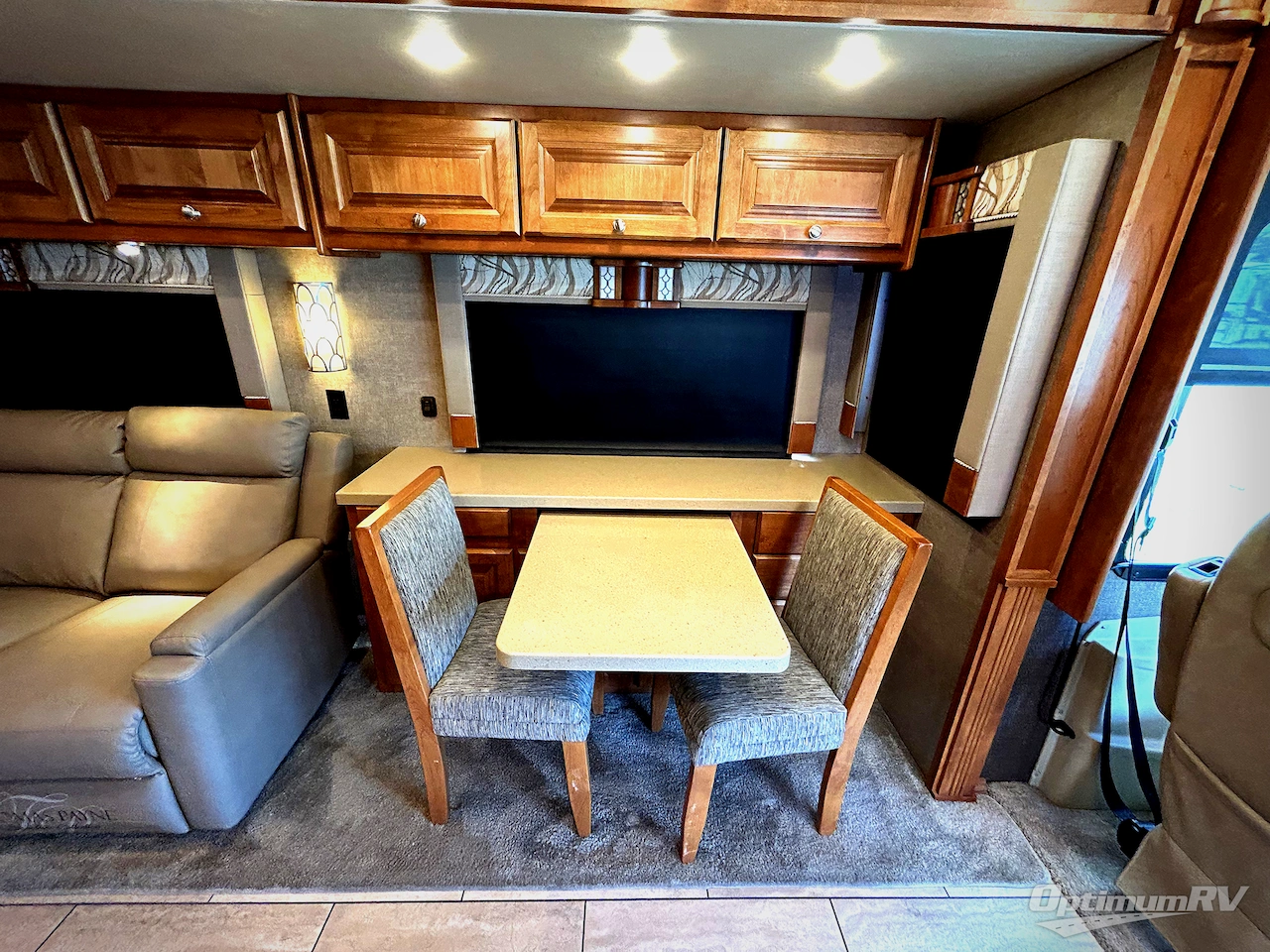 2017 Tiffin Allegro 32 SA Photo 12