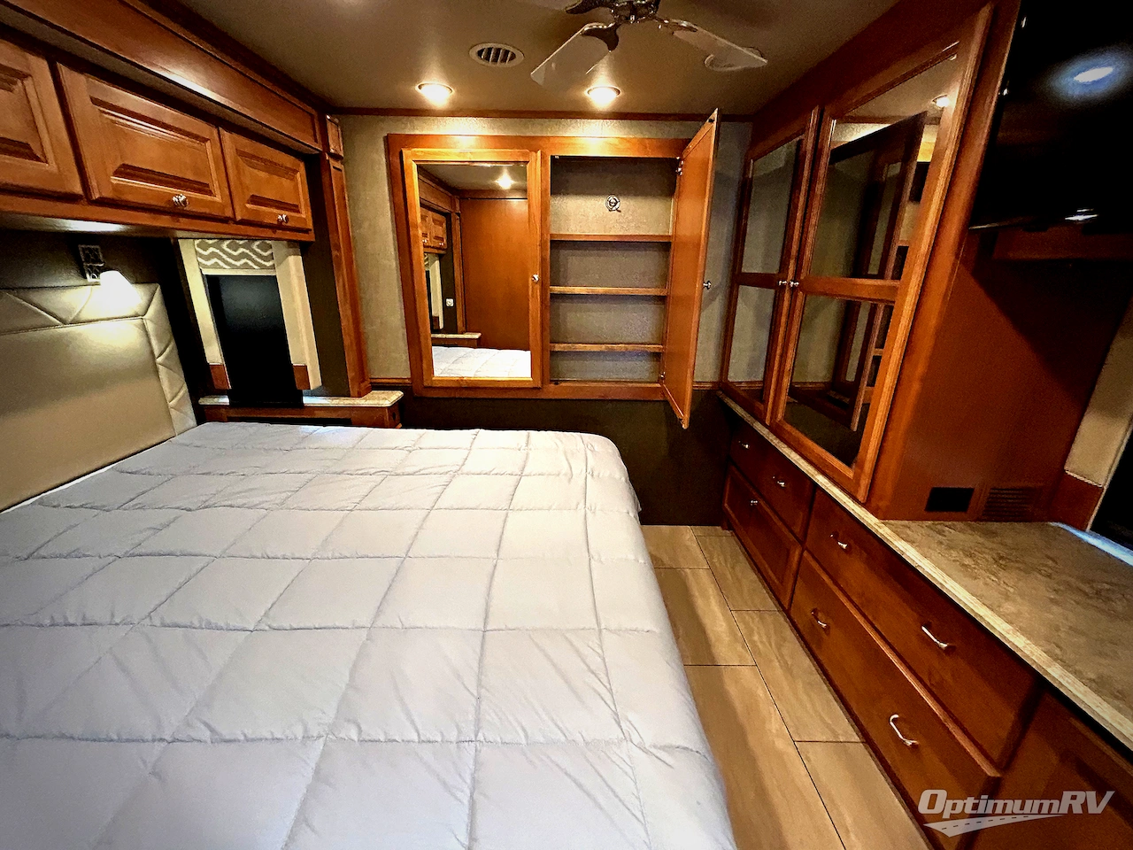 2017 Tiffin Allegro 32 SA Photo 17