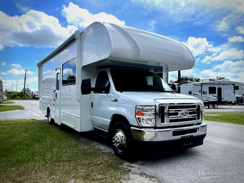 Used 2021 Thor Chateau 27R Featured Photo