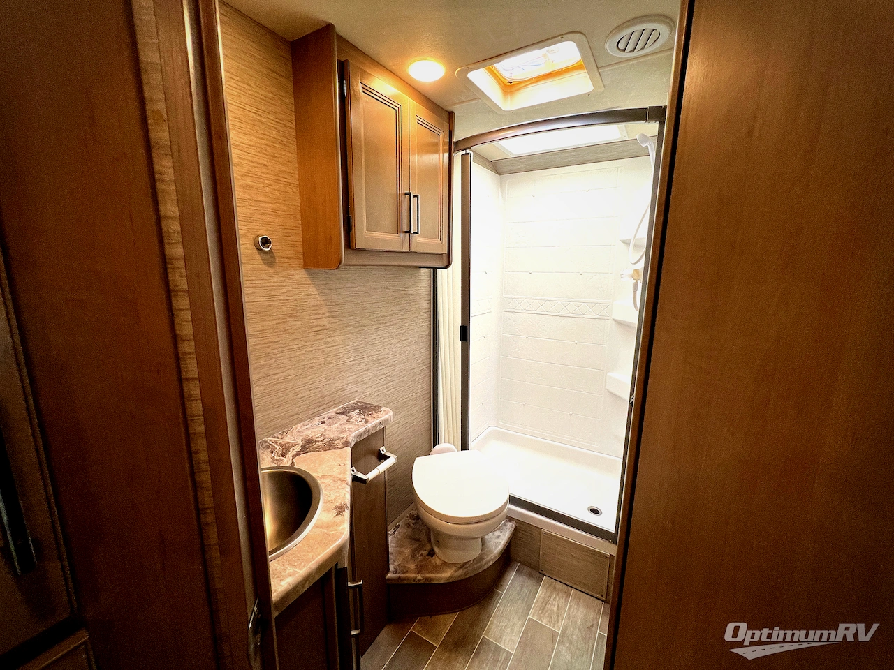 2021 Thor Chateau 27R Photo 16