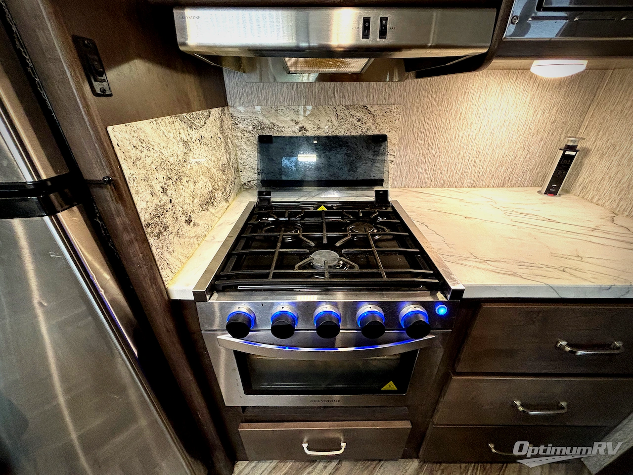 2021 Dutchmen Astoria 3373RL Photo 8