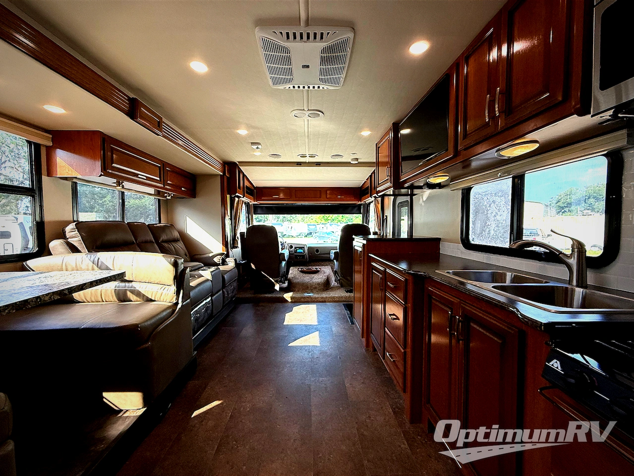 2018 Holiday Rambler Admiral XE 31A Photo 5