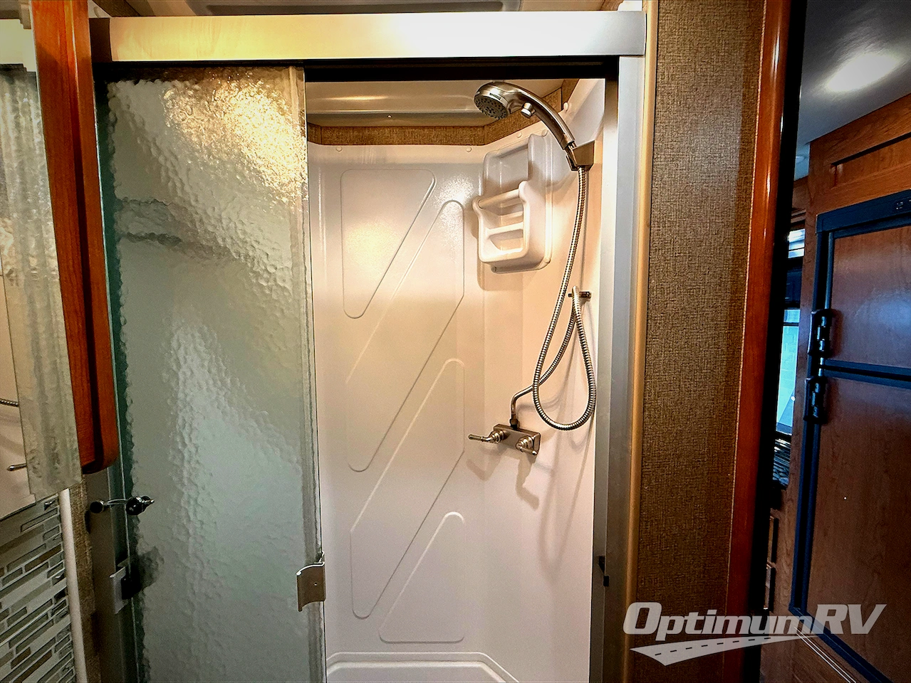 2018 Holiday Rambler Admiral XE 31A Photo 16