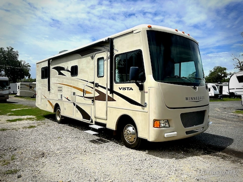 Used 2015 Winnebago Vista 31KE Featured Photo