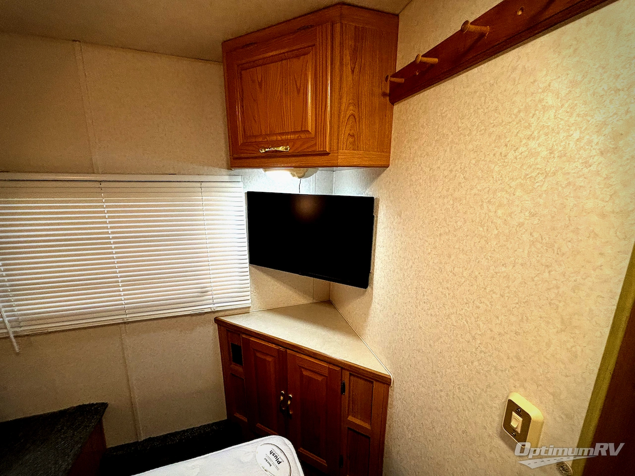 2000 Coachmen Santara 315QB Photo 23