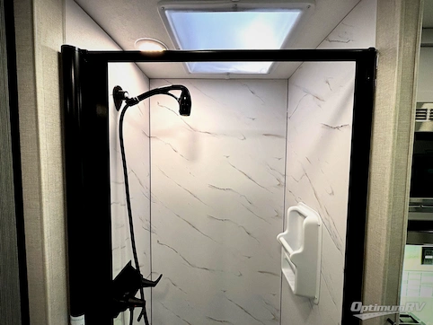 2025 Coachmen Pursuit 27XPS RV Photo 4