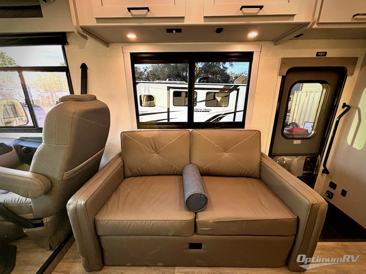 2025 Coachmen Pursuit 27XPS Photo 17