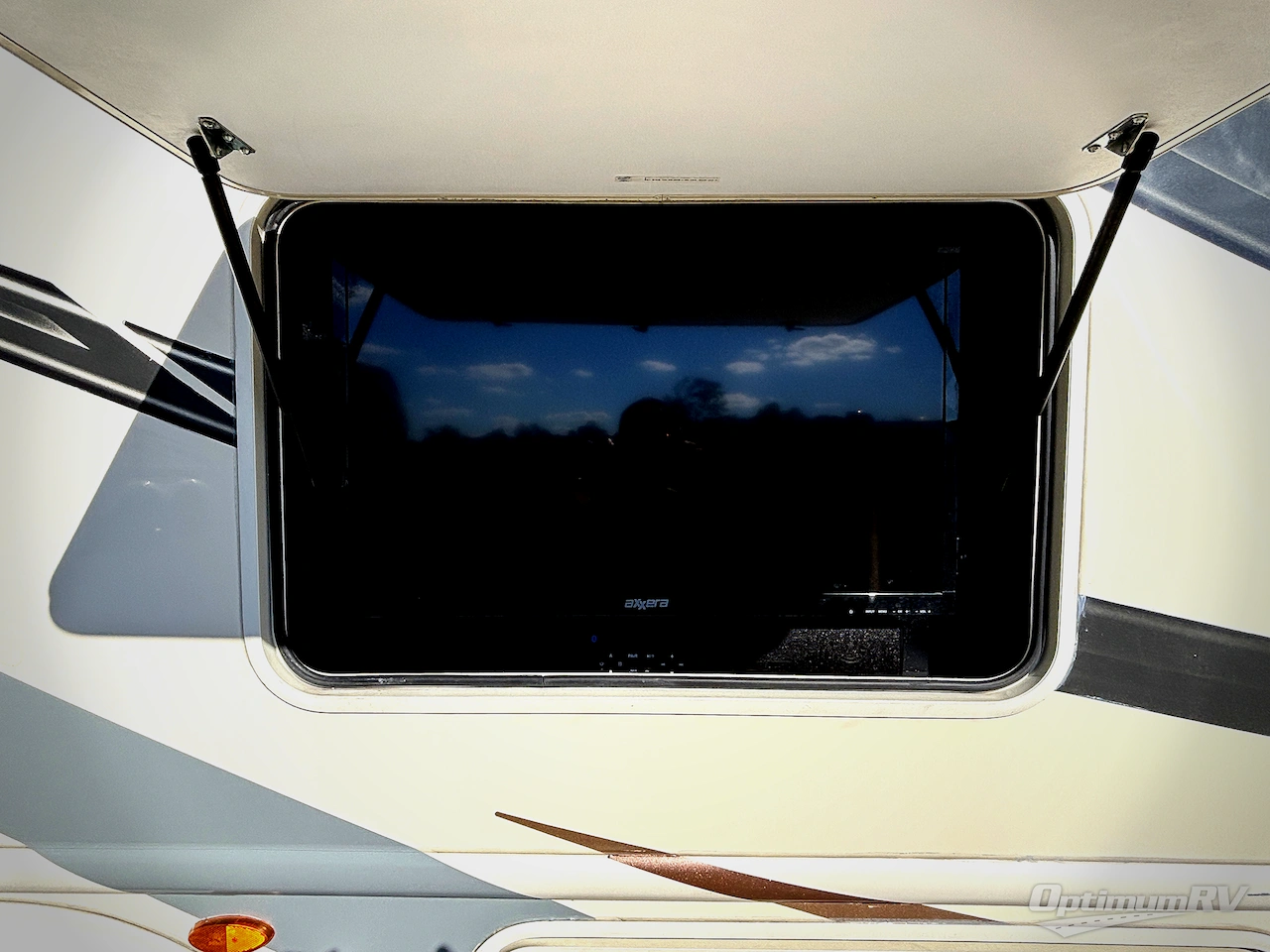 2019 Thor Hurricane 29M Photo 19