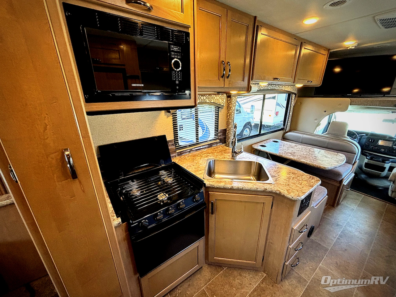 2018 Thor Chateau 26B Photo 10