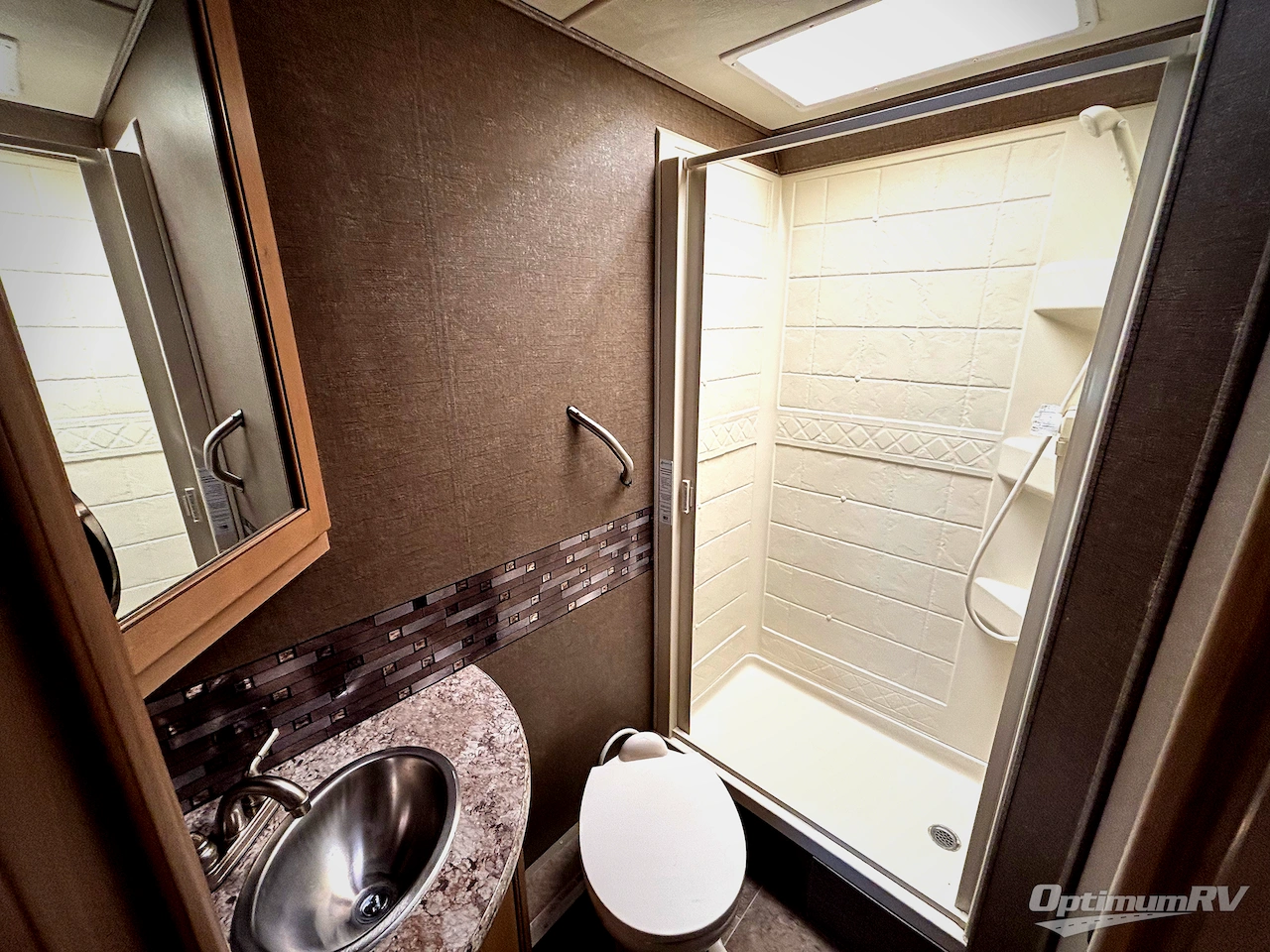 2018 Thor Chateau 26B Photo 14