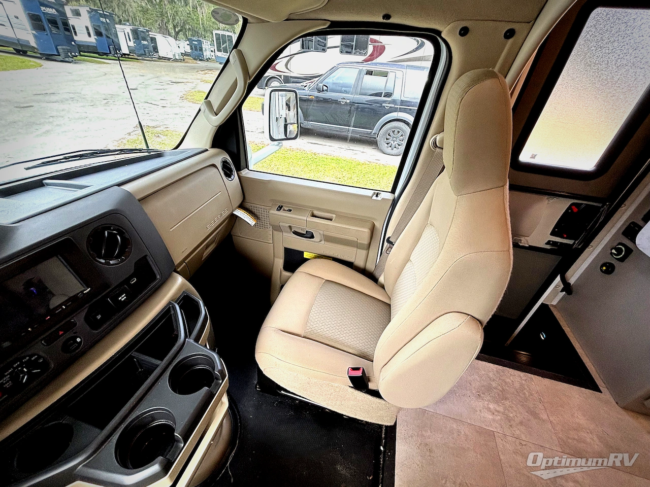 2026 Four Winds Chateau 21Z Photo 9