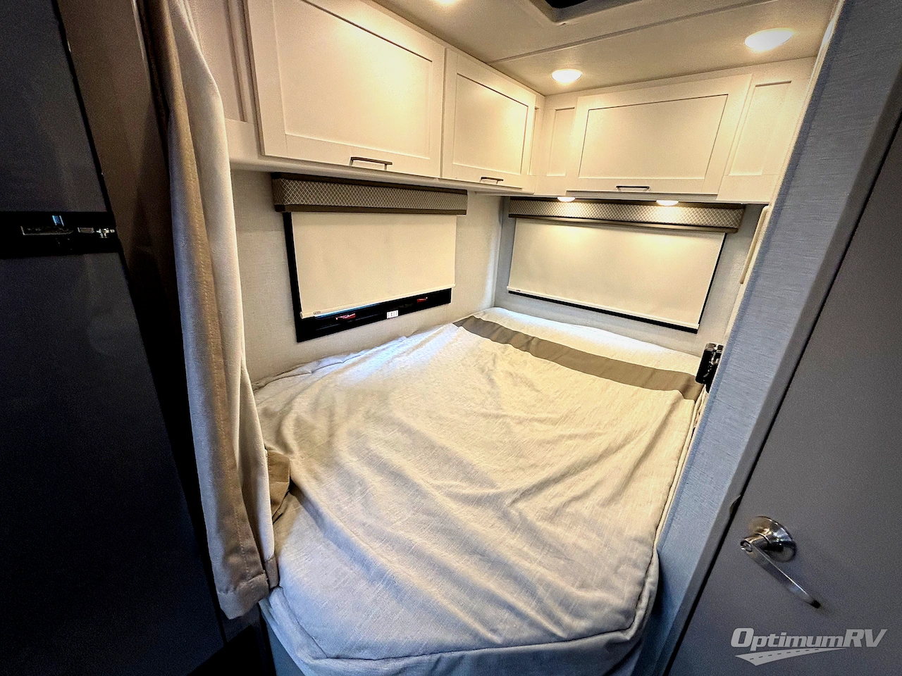 2026 Four Winds Chateau 21Z Photo 16