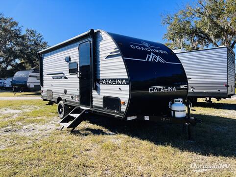 New 2025 Coachmen Catalina Summit Series 7 184BHSX Featured Photo