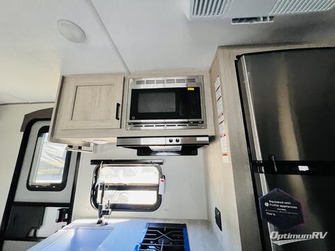 2025 Coachmen Catalina Summit Series 7 184BHSX RV Photo 3