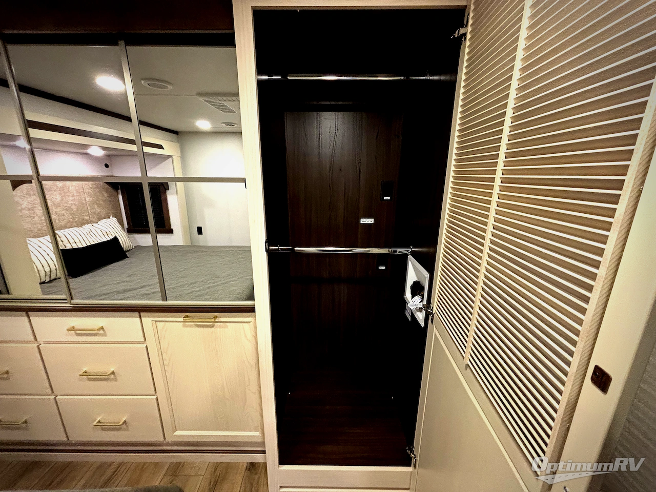 2026 Forest River Cedar Creek Experience 39RKB Photo 11