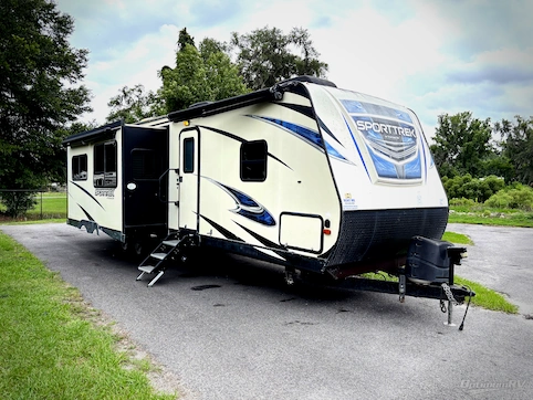 Used 2018 Venture SportTrek 327VIK Featured Photo