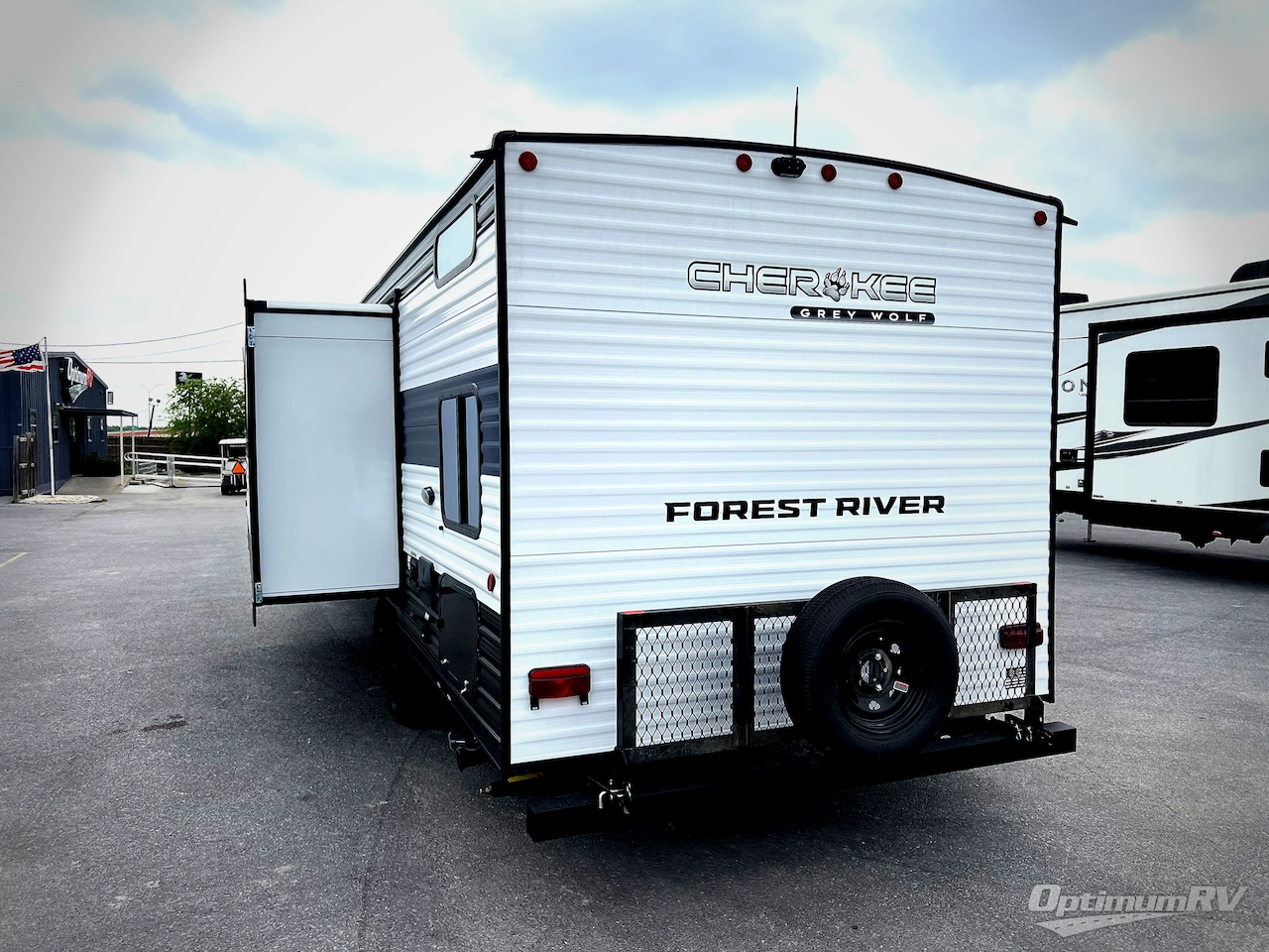 2025 Forest River Cherokee Grey Wolf 26DBH Photo 3