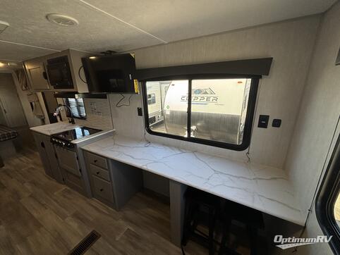 2025 Coachmen Clipper 5K Series 242MK RV Photo 3