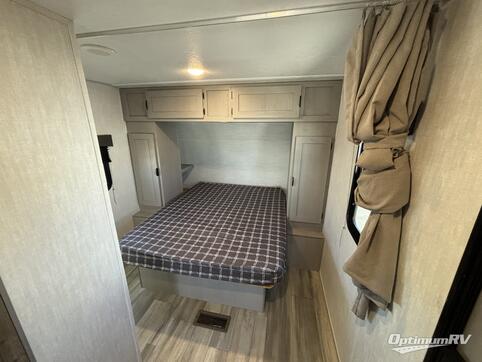 2025 Coachmen Clipper 5K Series 242MK RV Photo 4