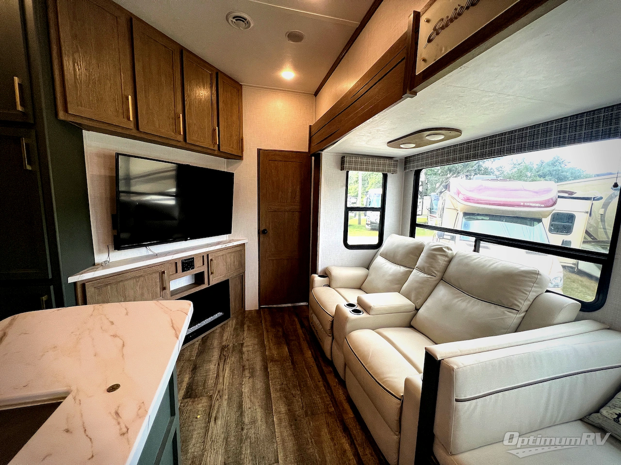 2024 Dutchmen Eddie Bauer 360LF Photo 6