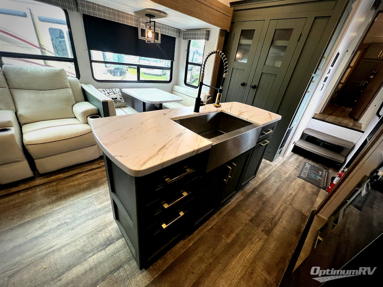 2024 Dutchmen Eddie Bauer 360LF Photo 10