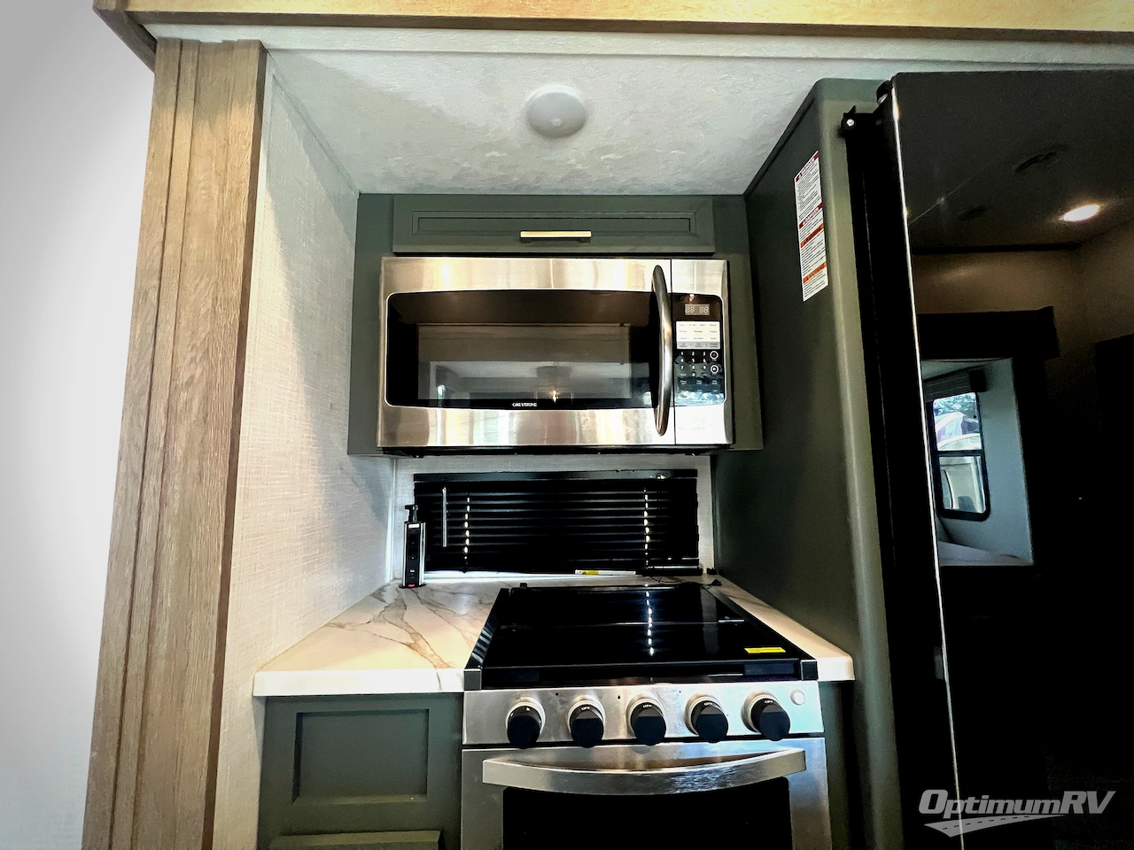 2024 Dutchmen Eddie Bauer 360LF Photo 12